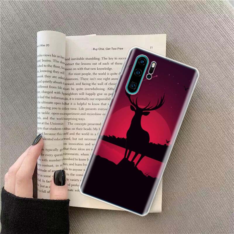 The Der Standing by The Lake s - Phone Cases Under $20 recensione e prezzo